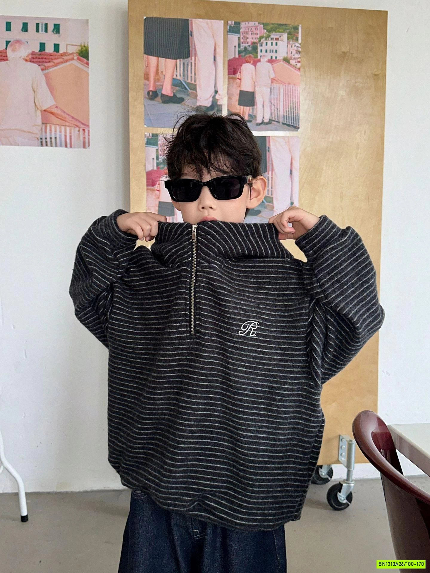 HOODIE NỈ LEN KẺ NGANG KHÓA CỔ