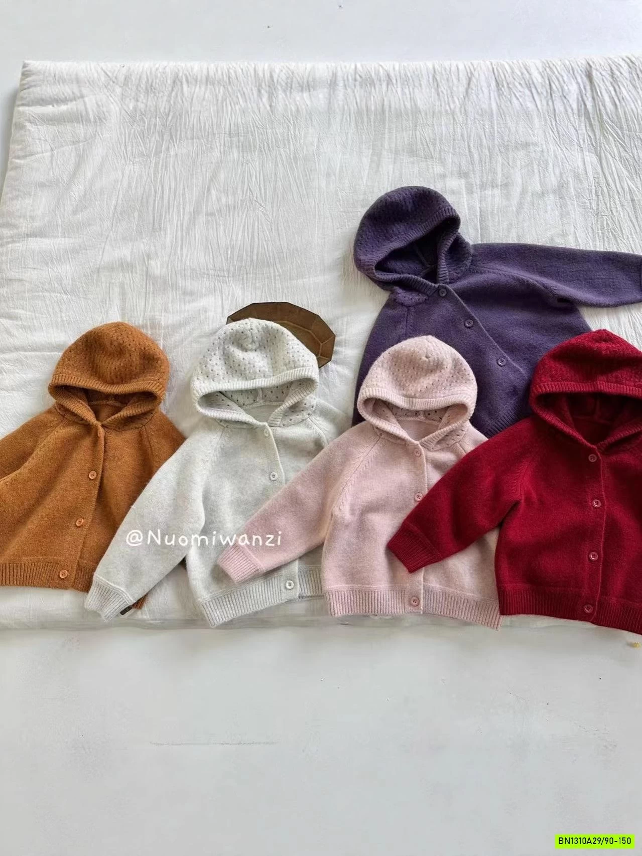 KHOÁC LEN LIỀN MŨ TRƠN MÀU