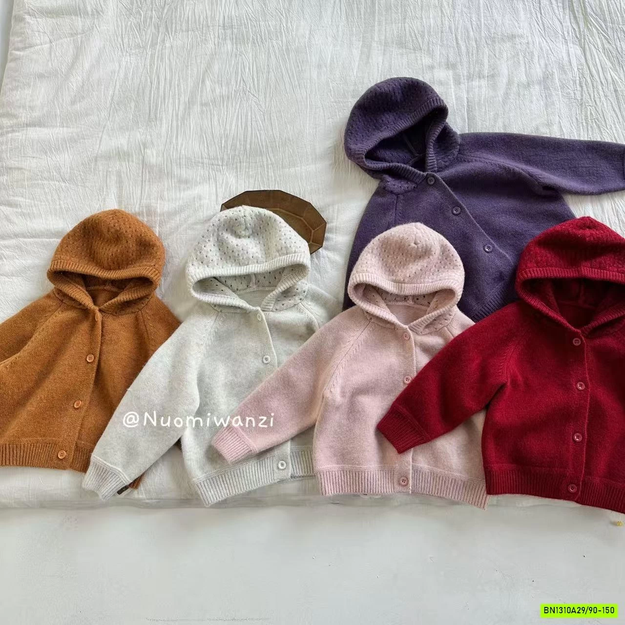 KHOÁC LEN LIỀN MŨ TRƠN MÀU