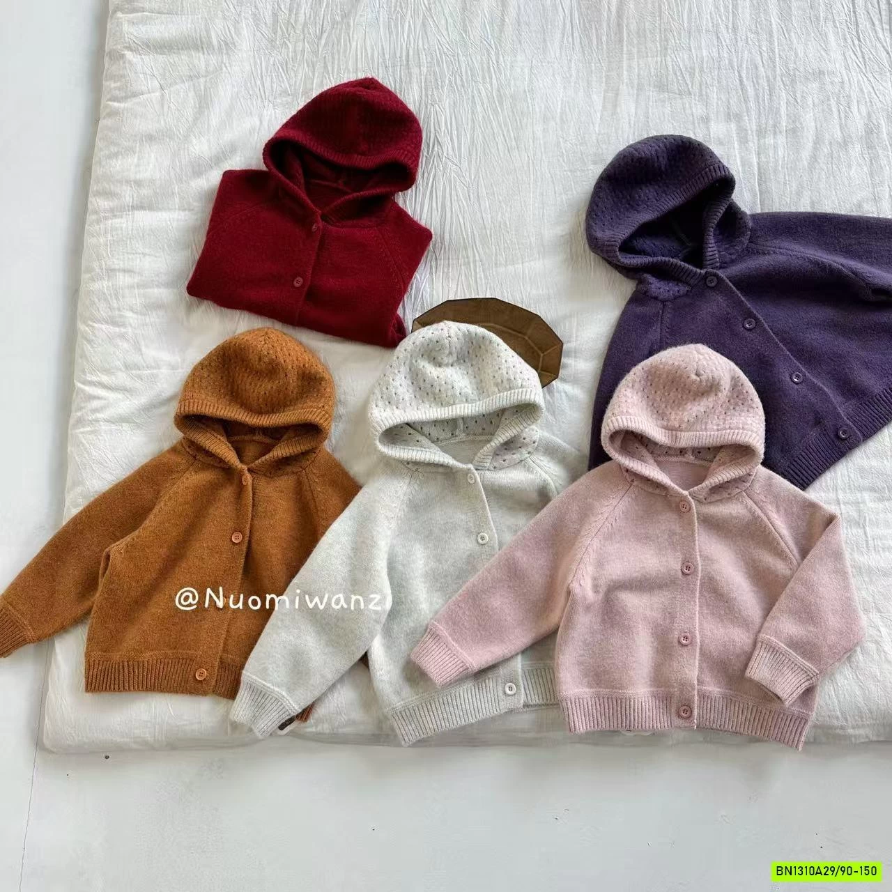 KHOÁC LEN LIỀN MŨ TRƠN MÀU