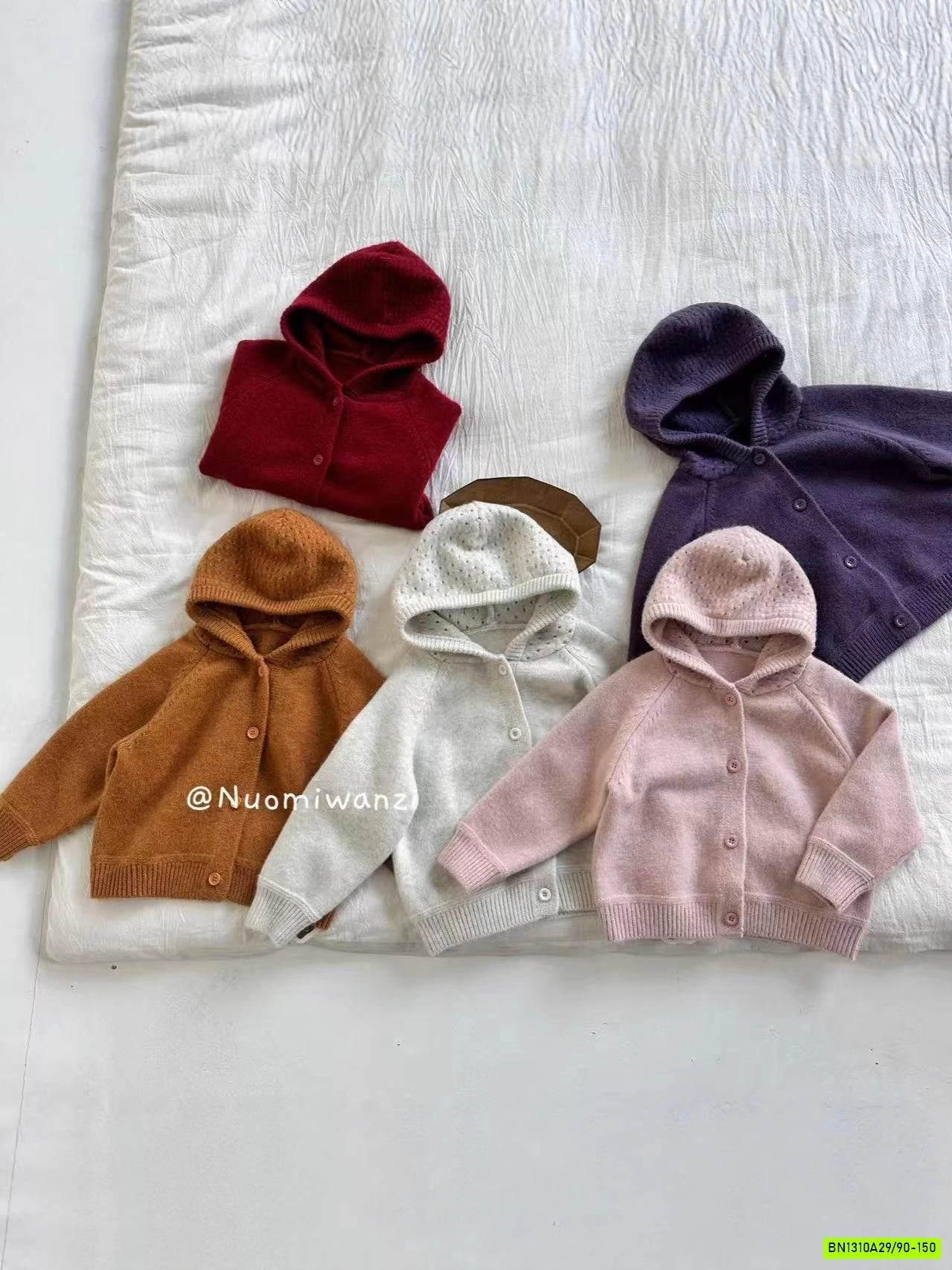 KHOÁC LEN LIỀN MŨ TRƠN MÀU