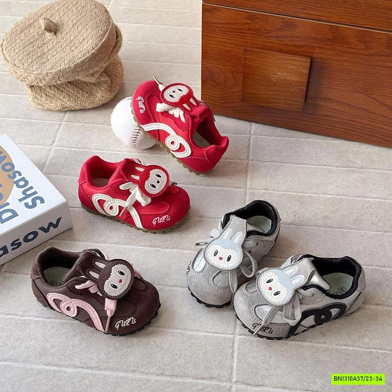 GIÀY THỂ THAO GẮN LABUBU