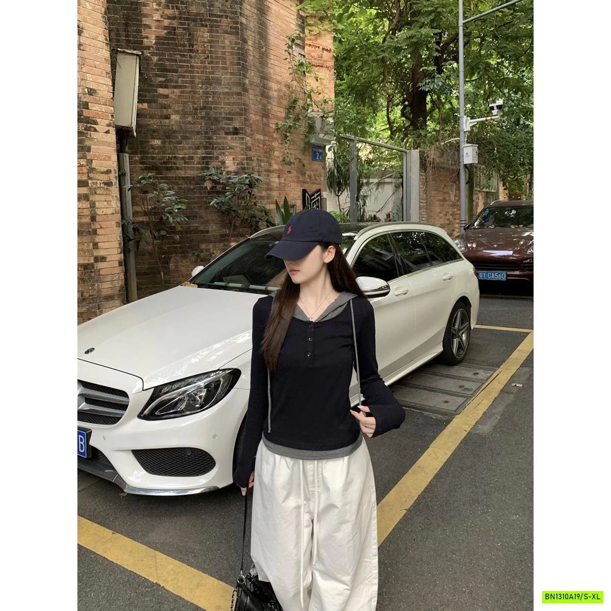 ÁO NỈ CÚC NGỰC LIỀN MŨ