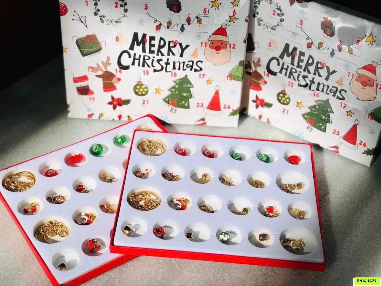 DIY VÒNG TAY CHARM GIÁNG SINH