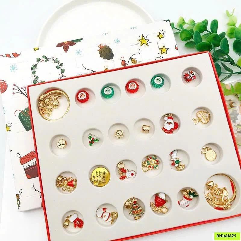 DIY VÒNG TAY CHARM GIÁNG SINH