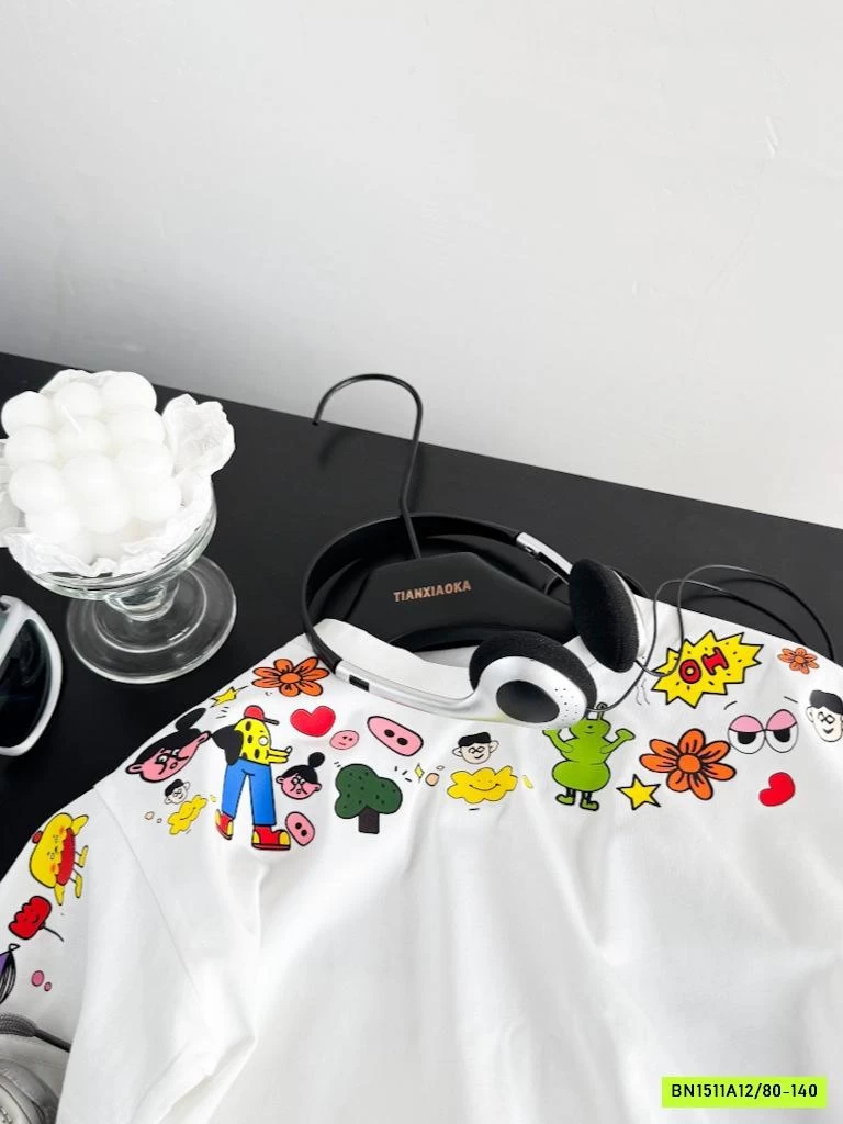 ÁO THUN IN HÌNH VIỀN CỔ