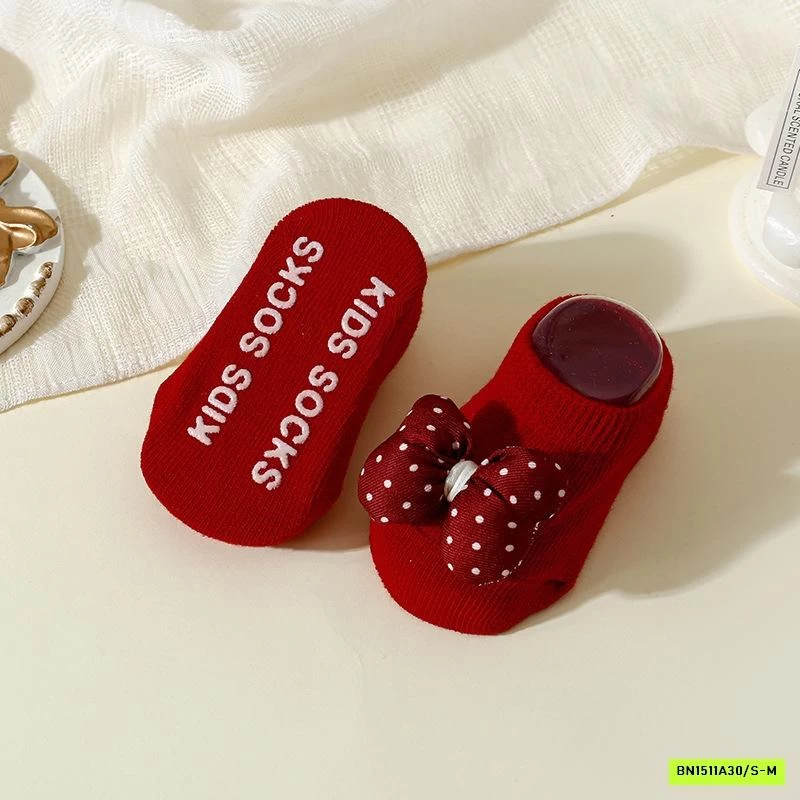 TẤT LƯỜI ĐỎ GẮN HOA