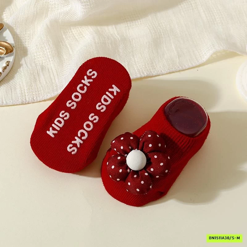 TẤT LƯỜI ĐỎ GẮN HOA