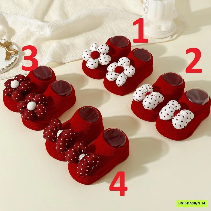 TẤT LƯỜI ĐỎ GẮN HOA