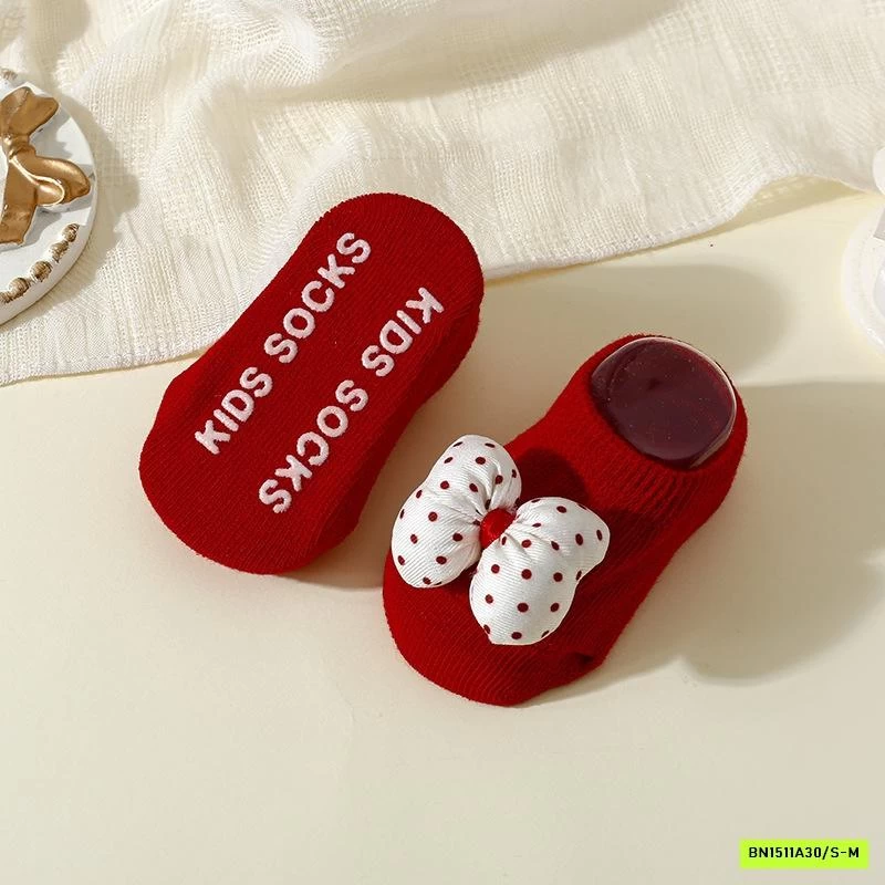 TẤT LƯỜI ĐỎ GẮN HOA