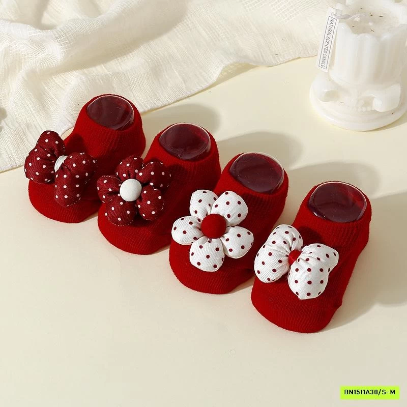 TẤT LƯỜI ĐỎ GẮN HOA