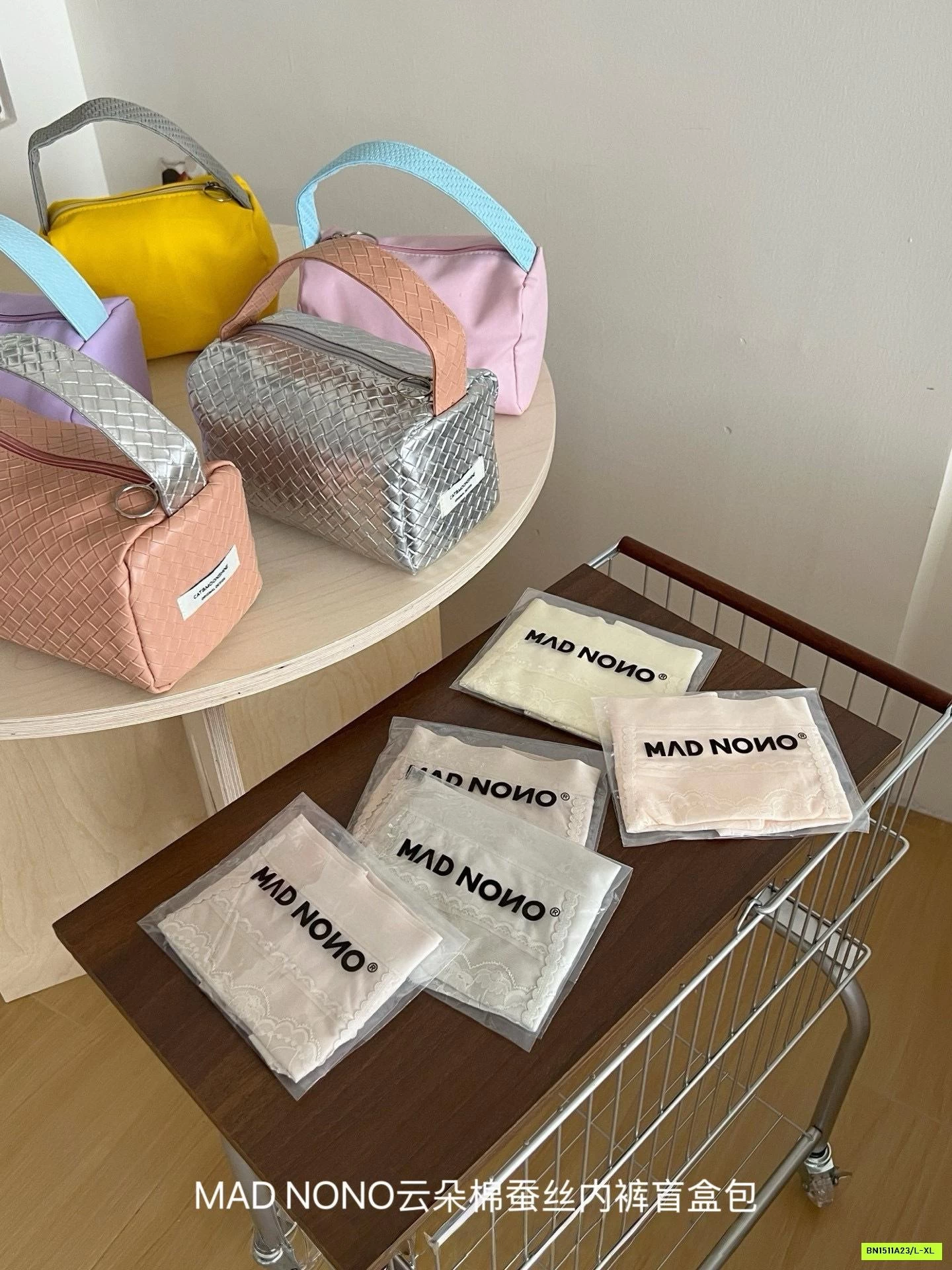 SÉT 10 CHIP BĂNG LỤA MADNONO