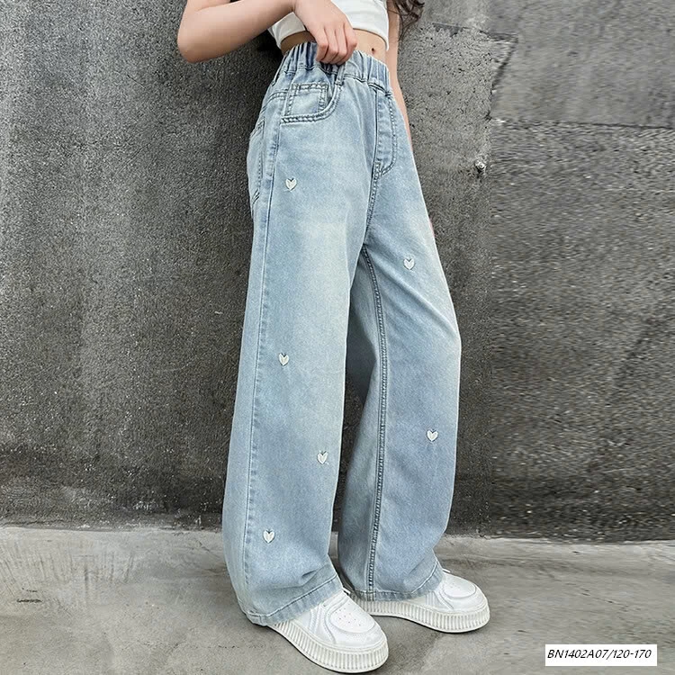 JEANS SUÔNG THÊU TRÁI TIM SZ ĐẠI