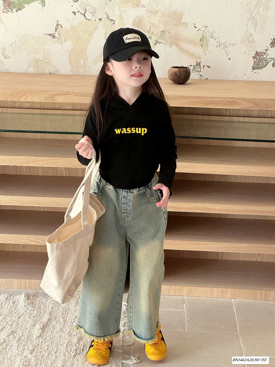 JEANS ỐNG RỘNG TUA GẤU