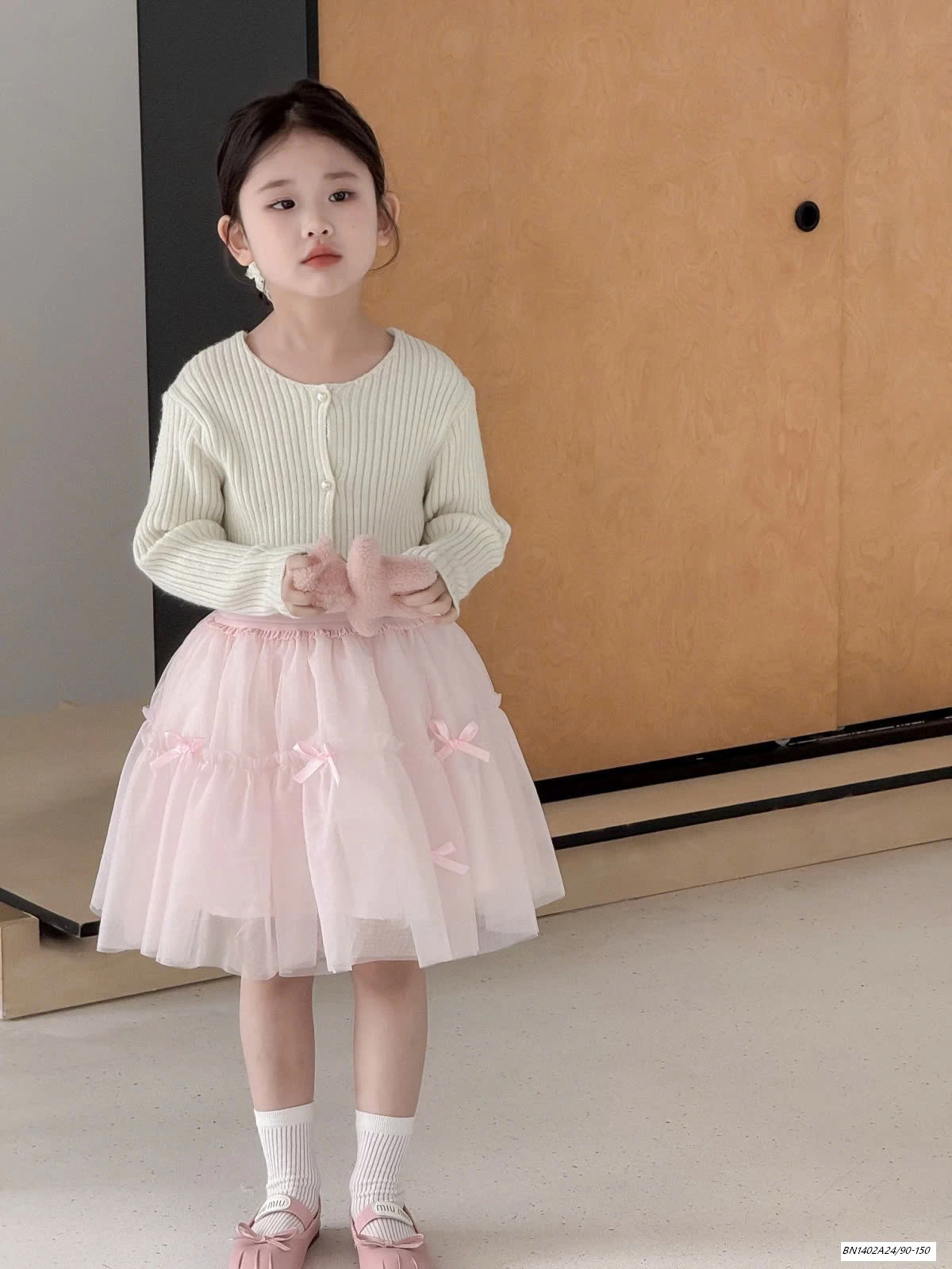 CHÂN VÁY VOAN BỒNG GẮN NƠ