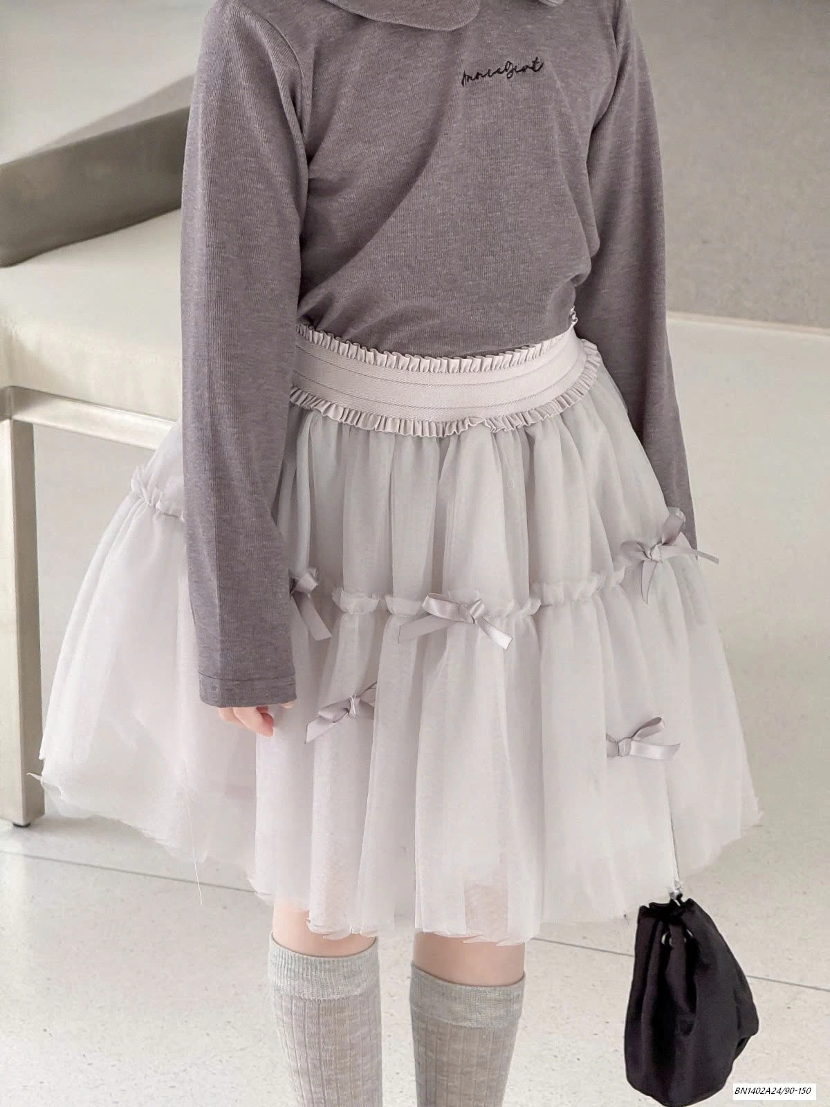 CHÂN VÁY VOAN BỒNG GẮN NƠ