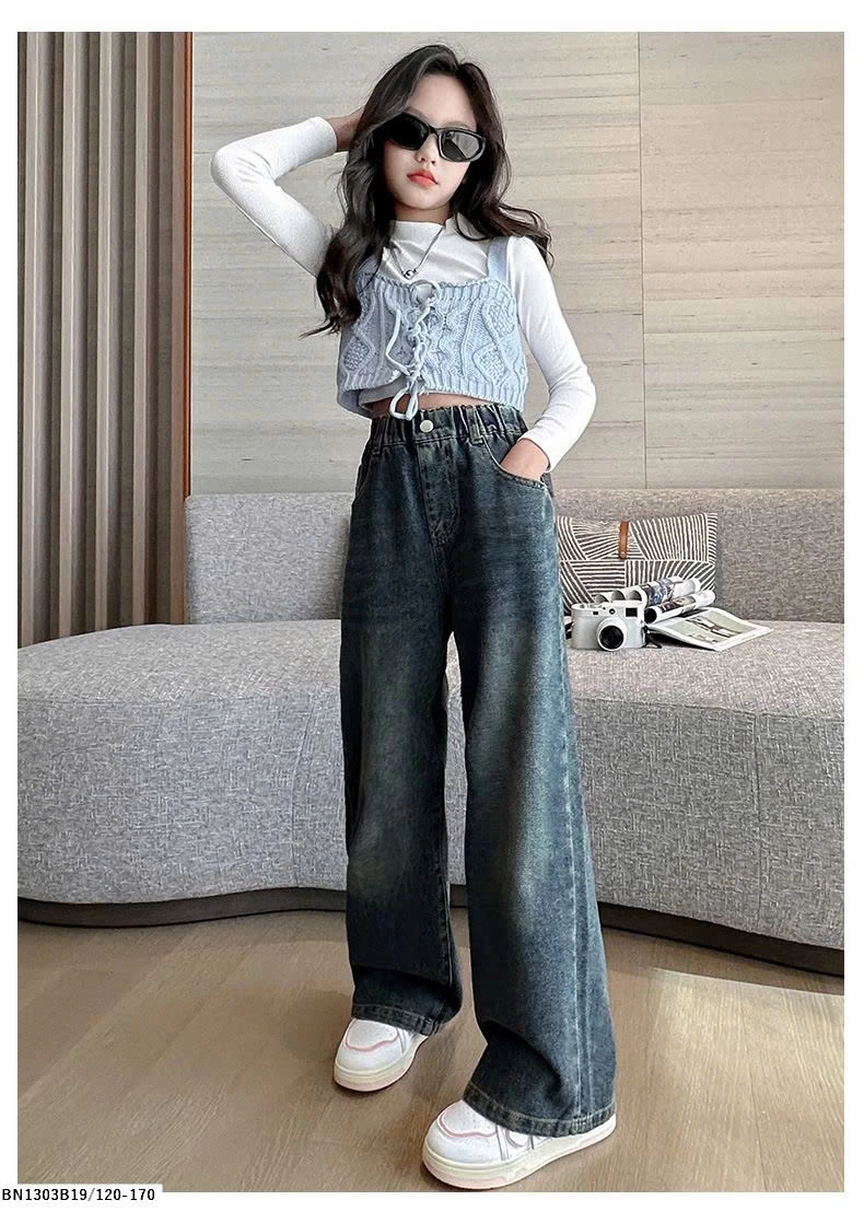 QUẦN JEAN SUÔNG ĐẬM TÚI NƠ HỒNG