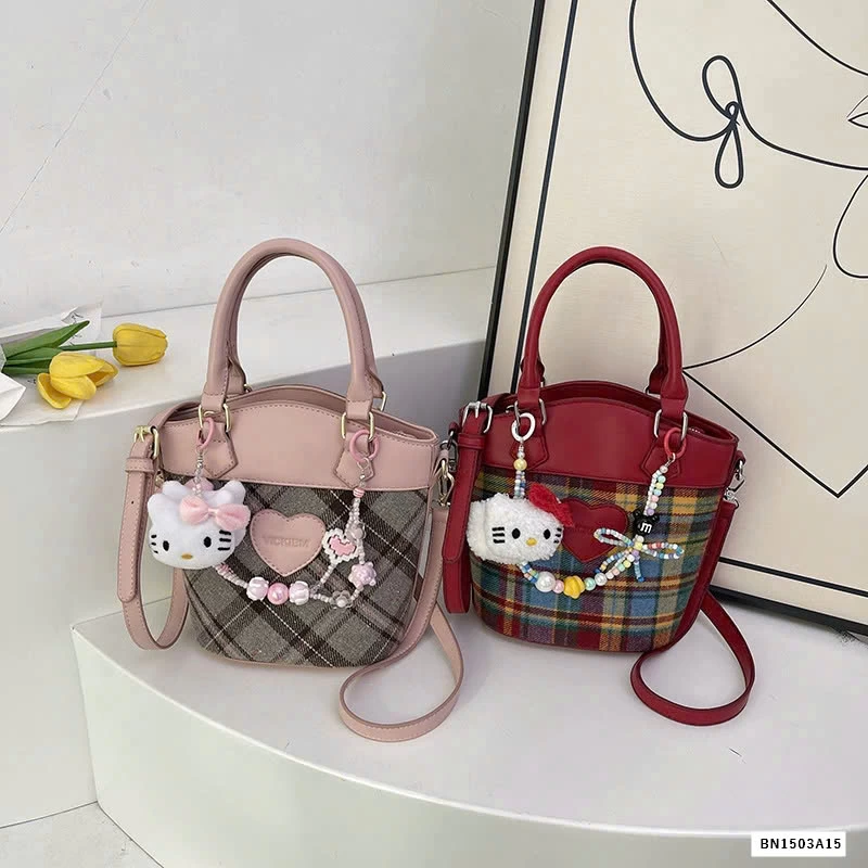 TÚI XÁCH NỮ KÈM MÓC KHÓA