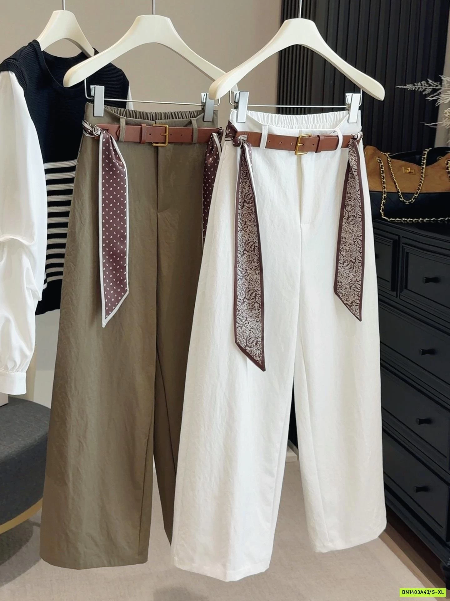 QUẦN NỮ KÈM KHĂN ANNA