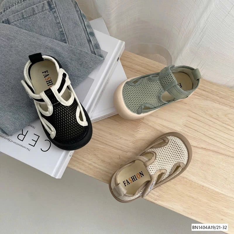 GIÀY LƯỚI QUAI DÁN