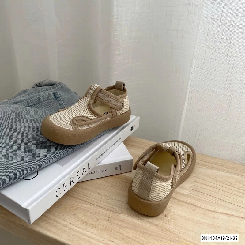 GIÀY LƯỚI QUAI DÁN