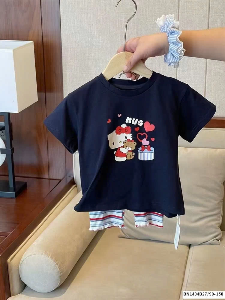 SÉT ÁO THUN KITTY MIX QUẦN LEG ĐÙI KẺ