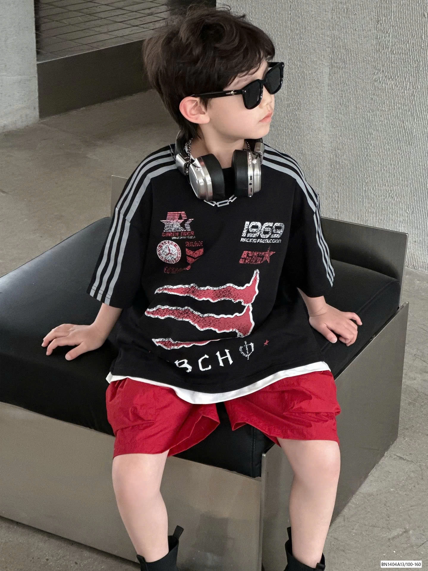 SÉT ÁO ĐEN MIX SHORT ĐỎ