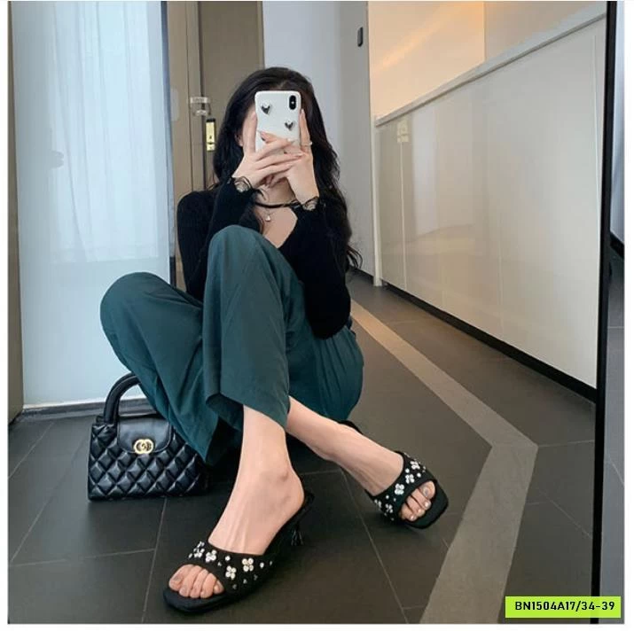 CAO GÓT ĐÍNH ĐÁ