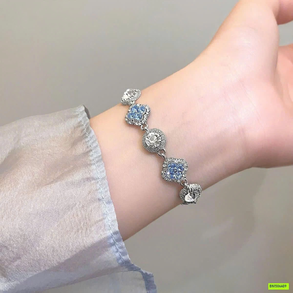 LẮC CHARM GOLICC