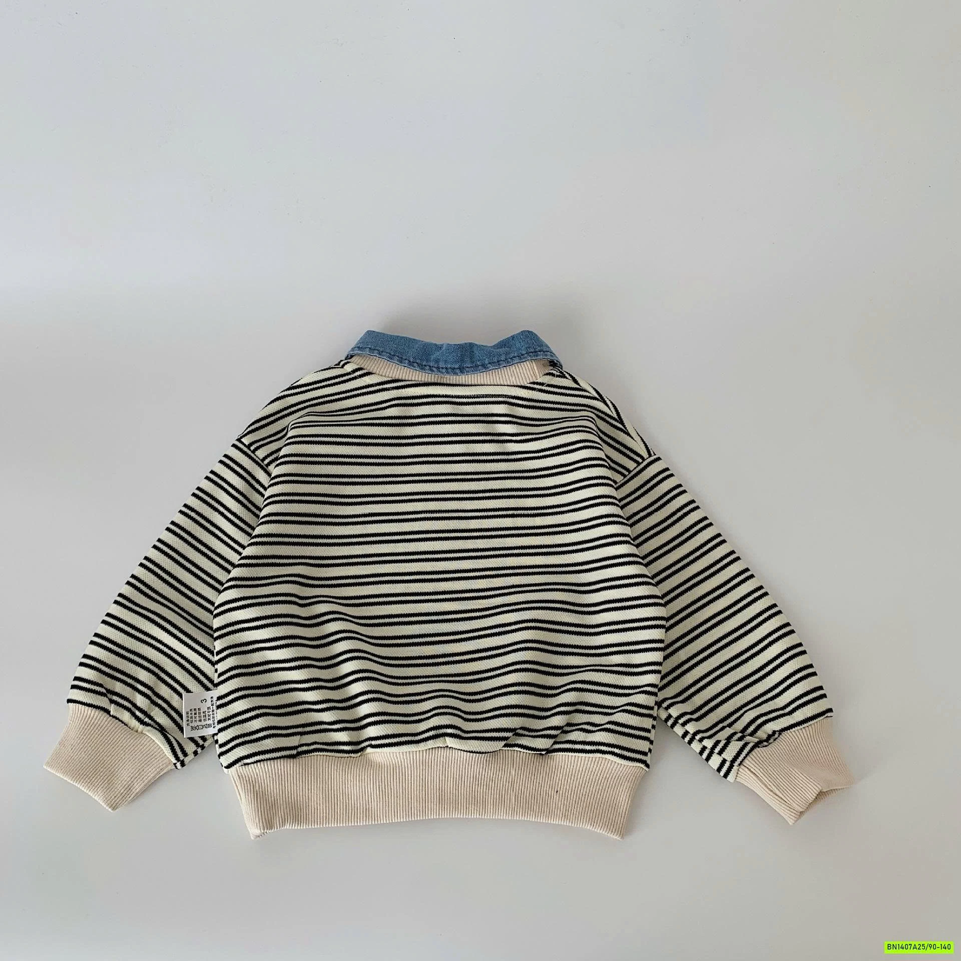 ÁO NỈ KẺ CỔ BẺ PHỐI JEANS