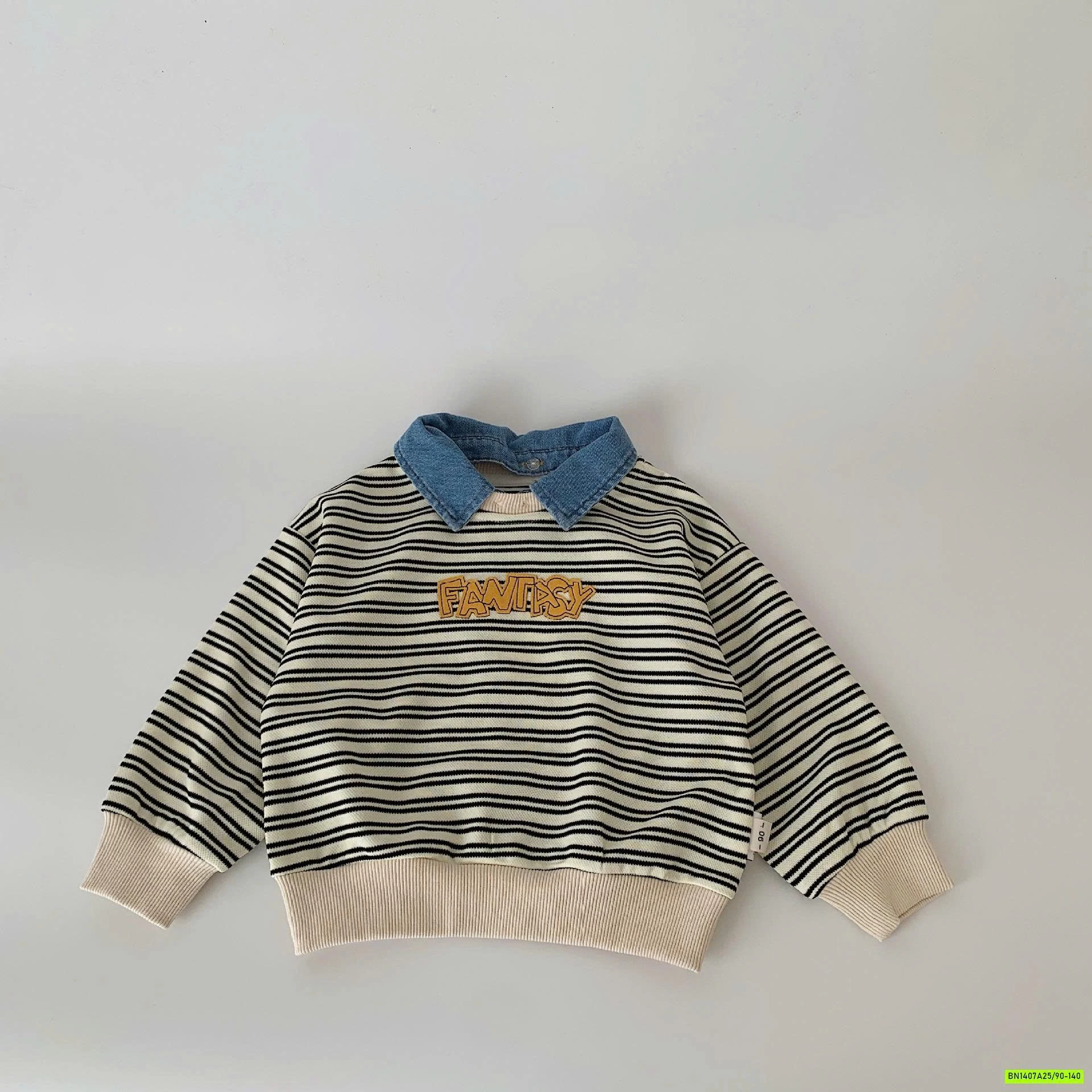 ÁO NỈ KẺ CỔ BẺ PHỐI JEANS