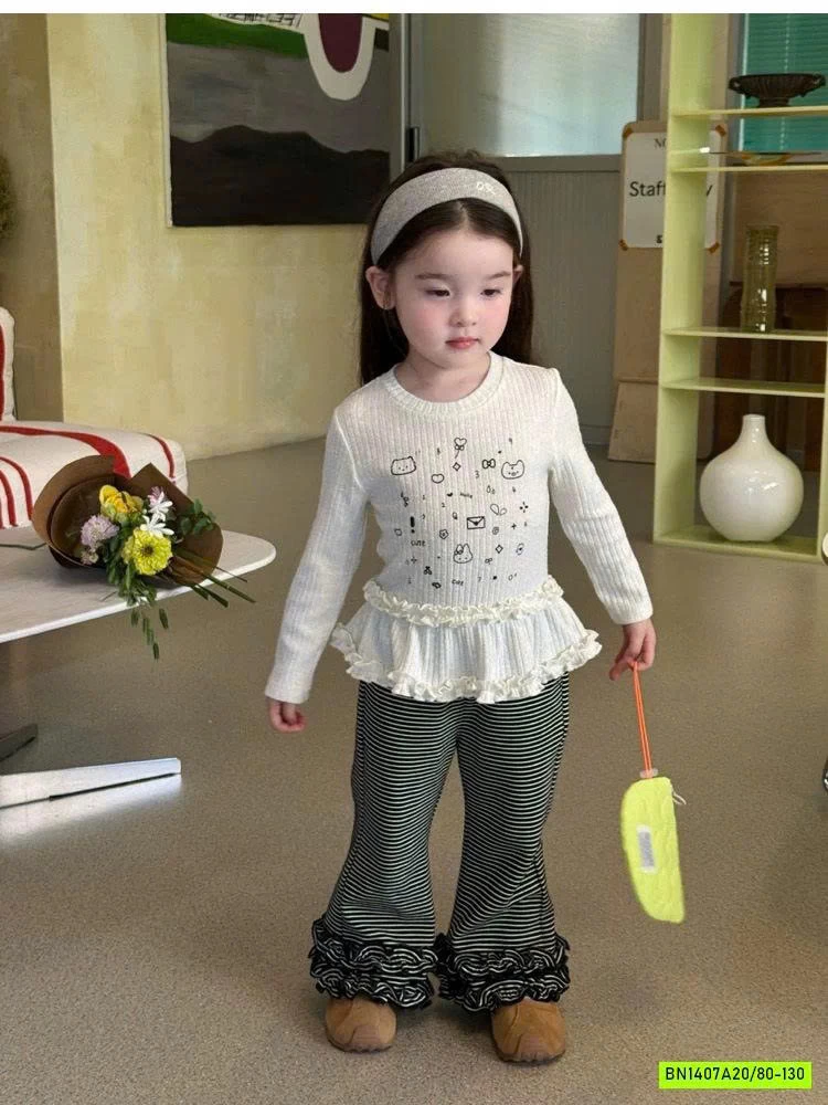 SÉT ÁO BÁNH BÈO MIX QUẦN LOE