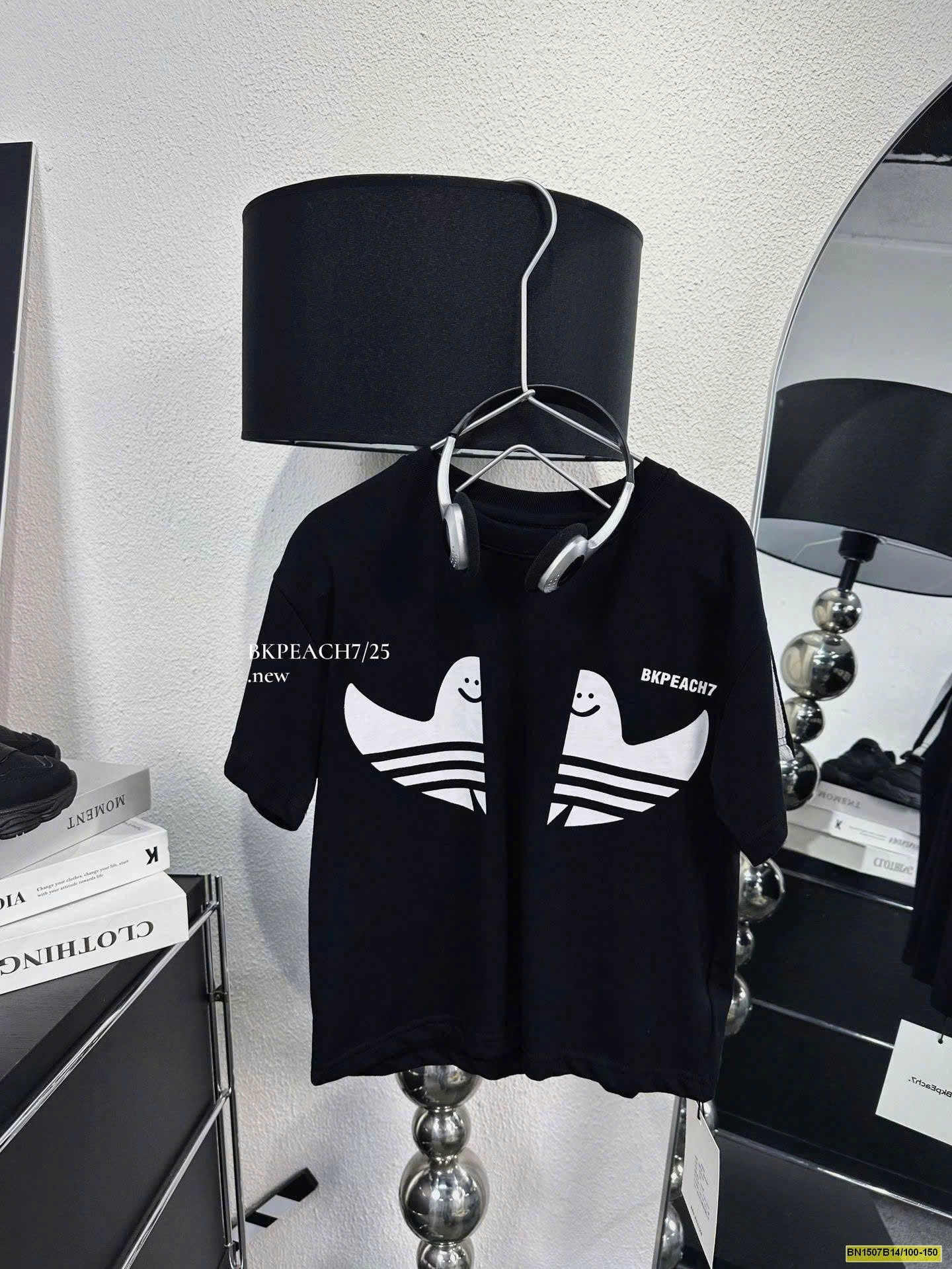 ÁO ĐEN GOSH SỌC VAI