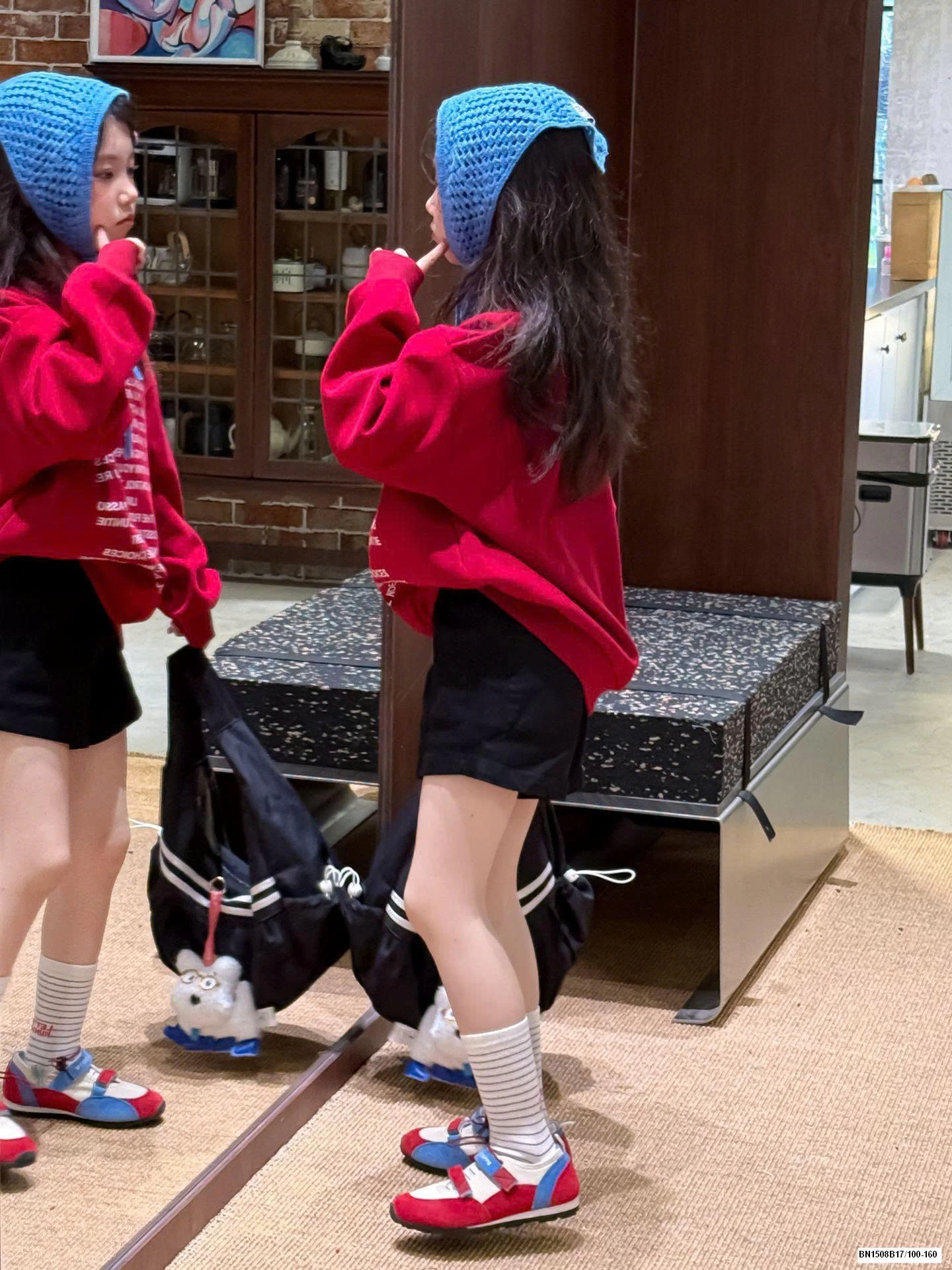 SET ÁO NỈ ĐỎ MIX QUẦN SHORT ĐEN