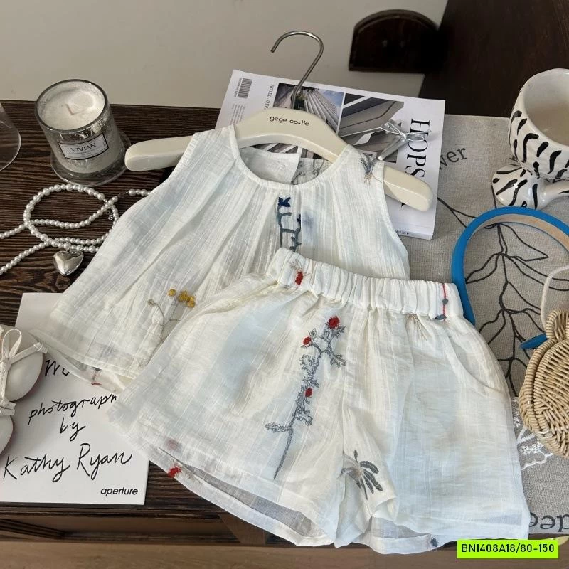 SÉT ĐŨI THÊU HOA SÁT NÁCH