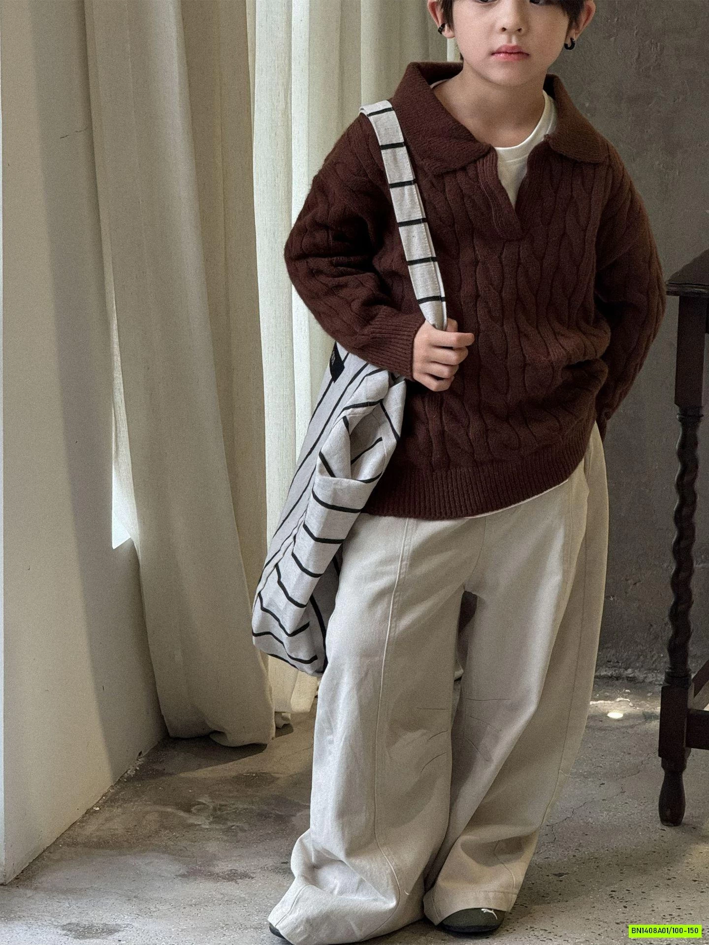 ÁO LEN VẶN THỪNG CỔ BẺ