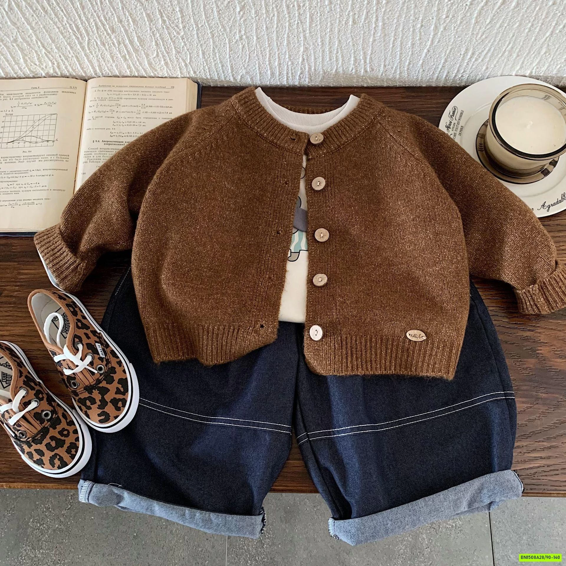 KHOÁC LEN NÂU VINTAGE