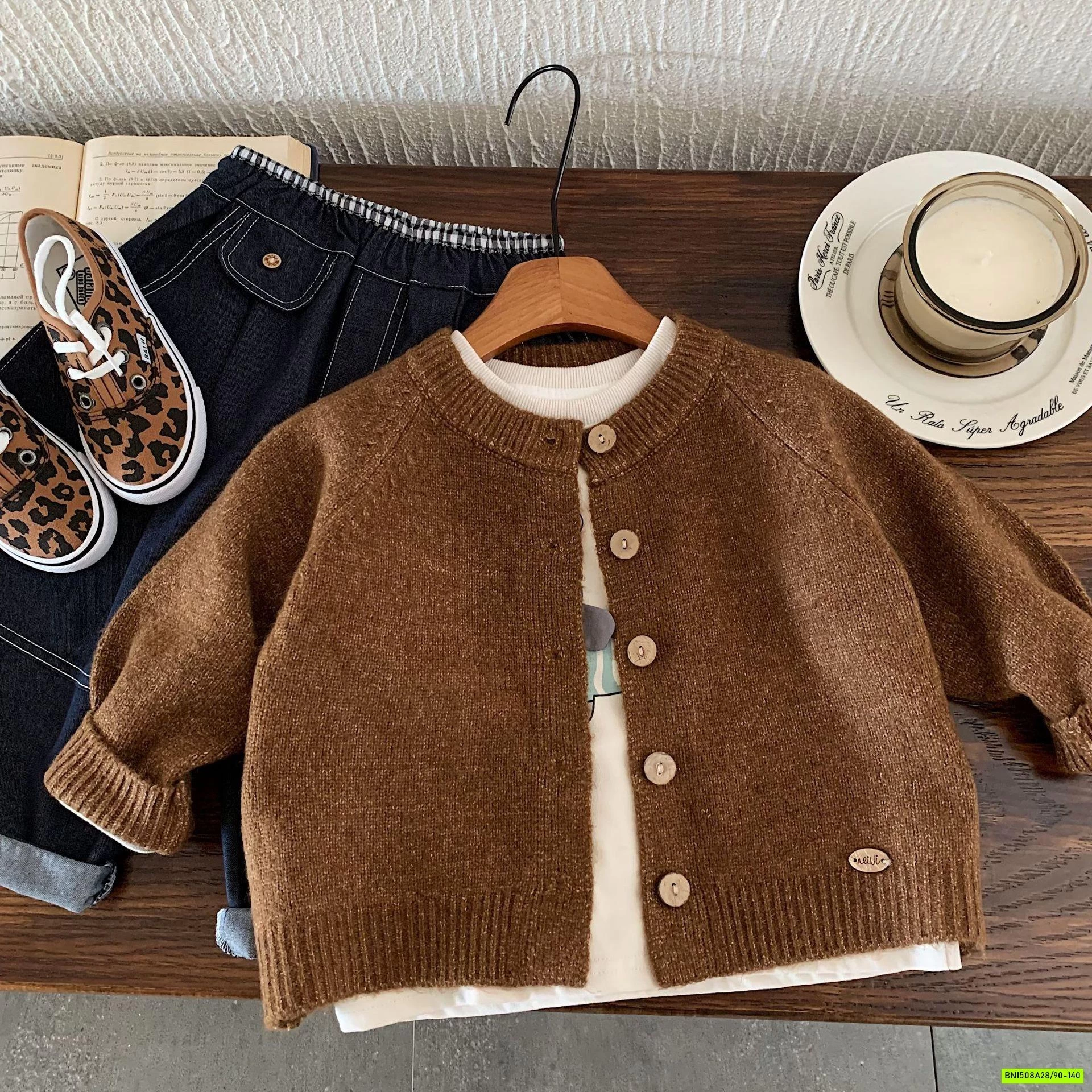 KHOÁC LEN NÂU VINTAGE