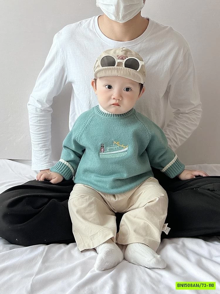 ÁO LEN THÊU CON THUYỀN NHỎ