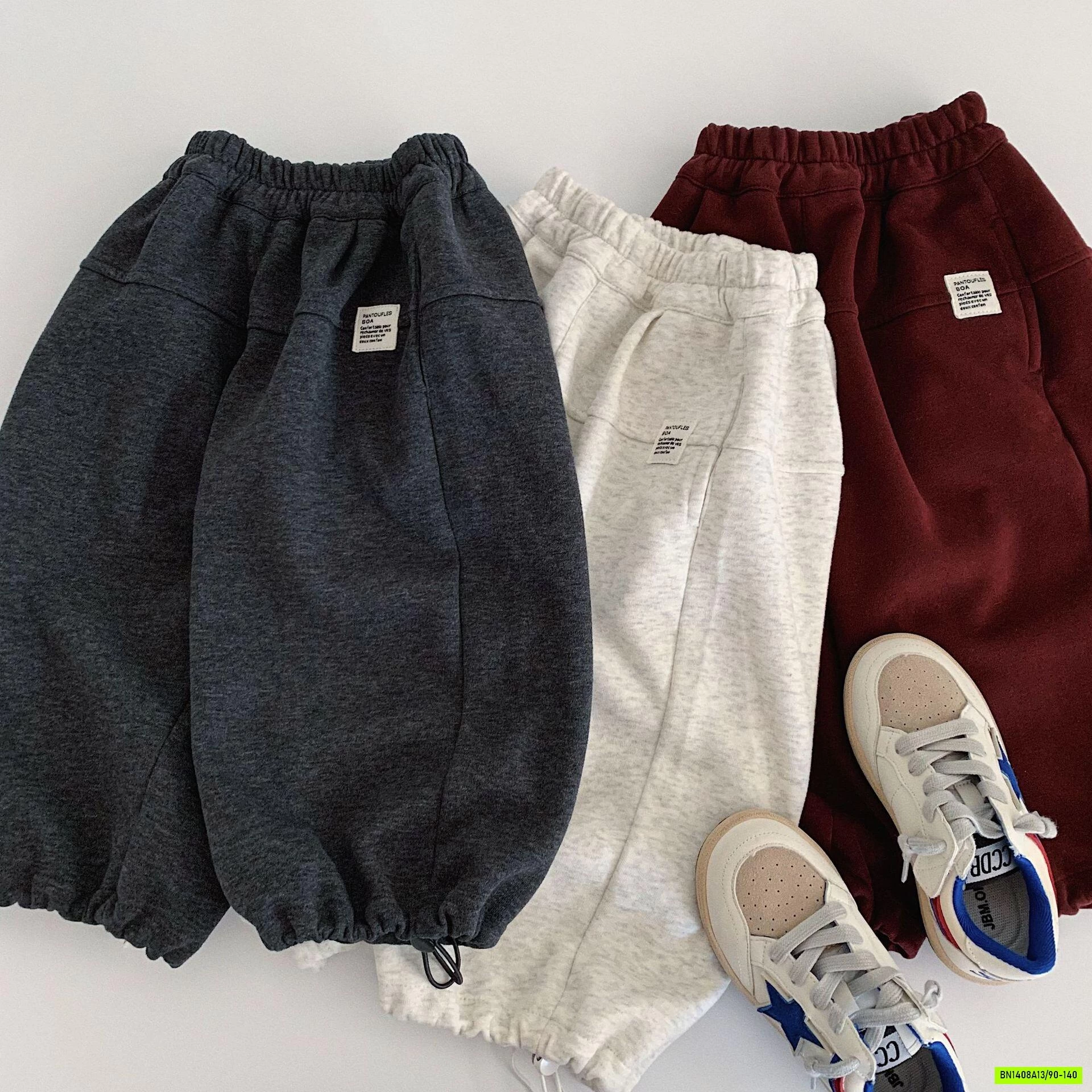 JOGGER NỈ GẮN MÁC
