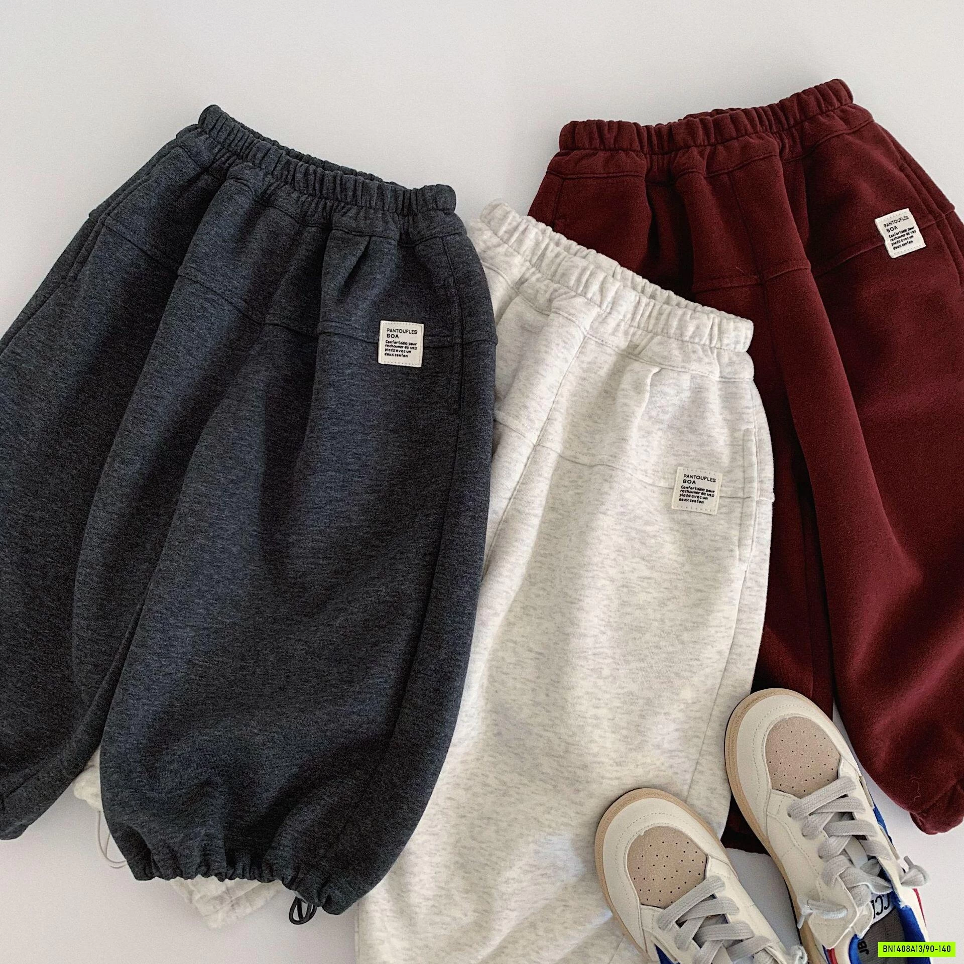 JOGGER NỈ GẮN MÁC