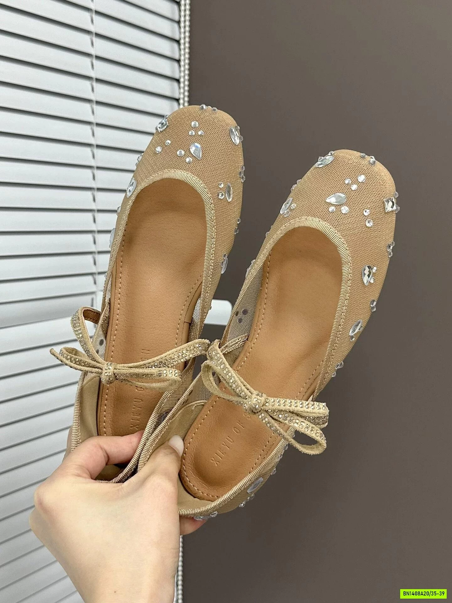 GIÀY MARY JANE LƯỚI GẮN ĐÁ KIỂU PHÁP
