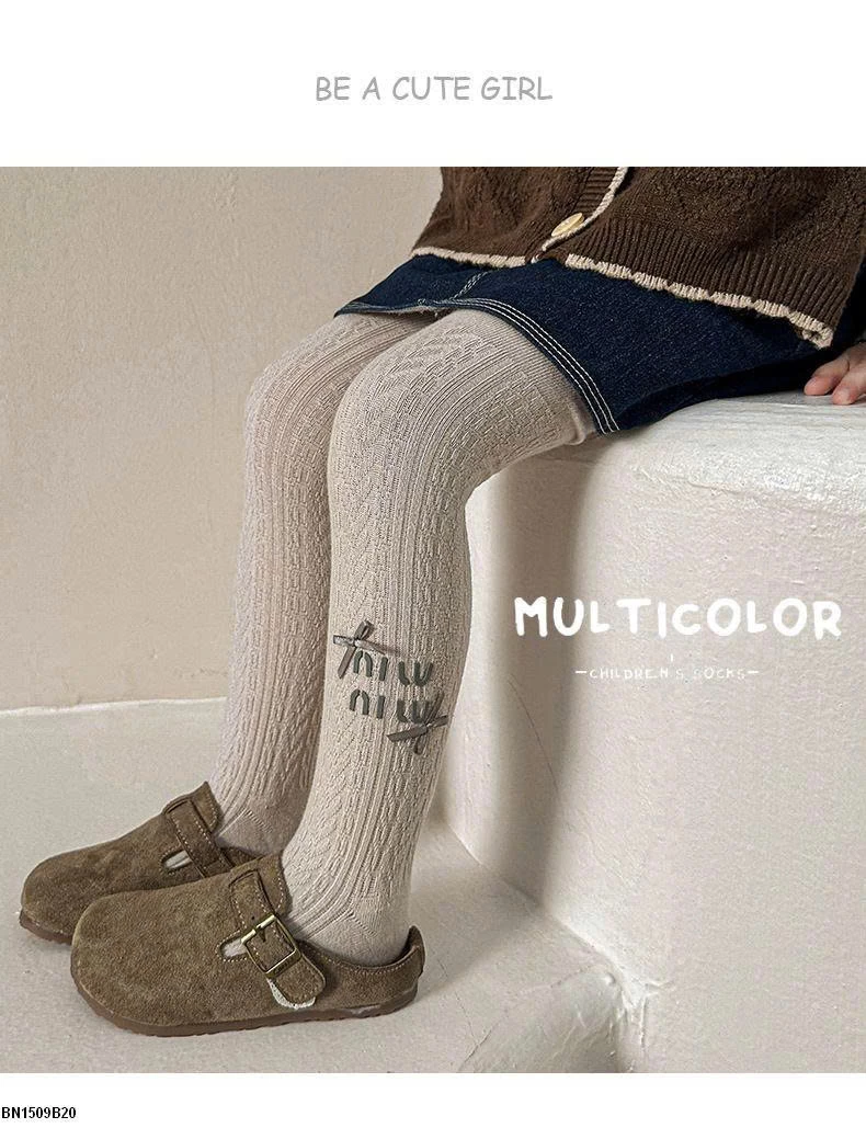 QUẦN TẤT MIU MIU GẮN NƠ