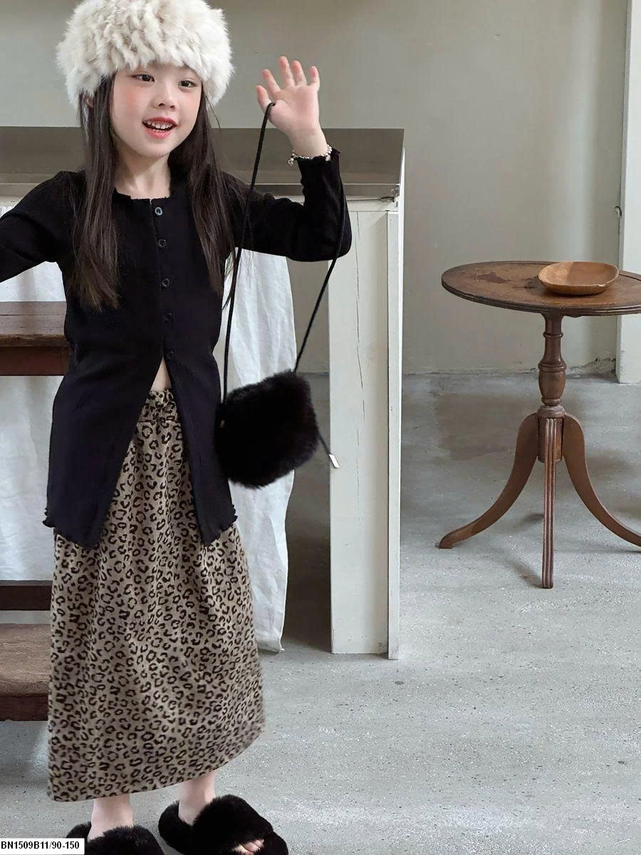 ÁO DÀI TAY SẺ TÀ TRƯỚC CÁ TÍNH