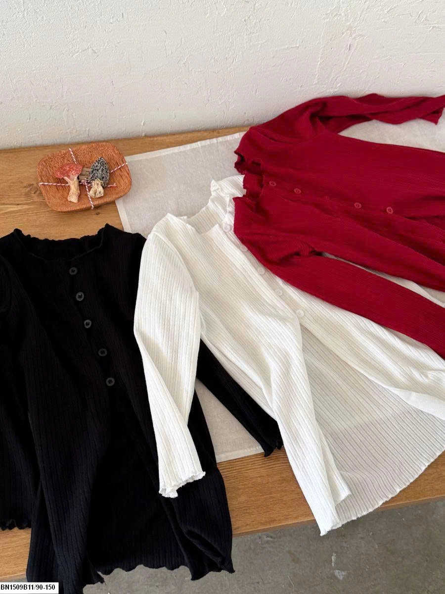 ÁO DÀI TAY SẺ TÀ TRƯỚC CÁ TÍNH