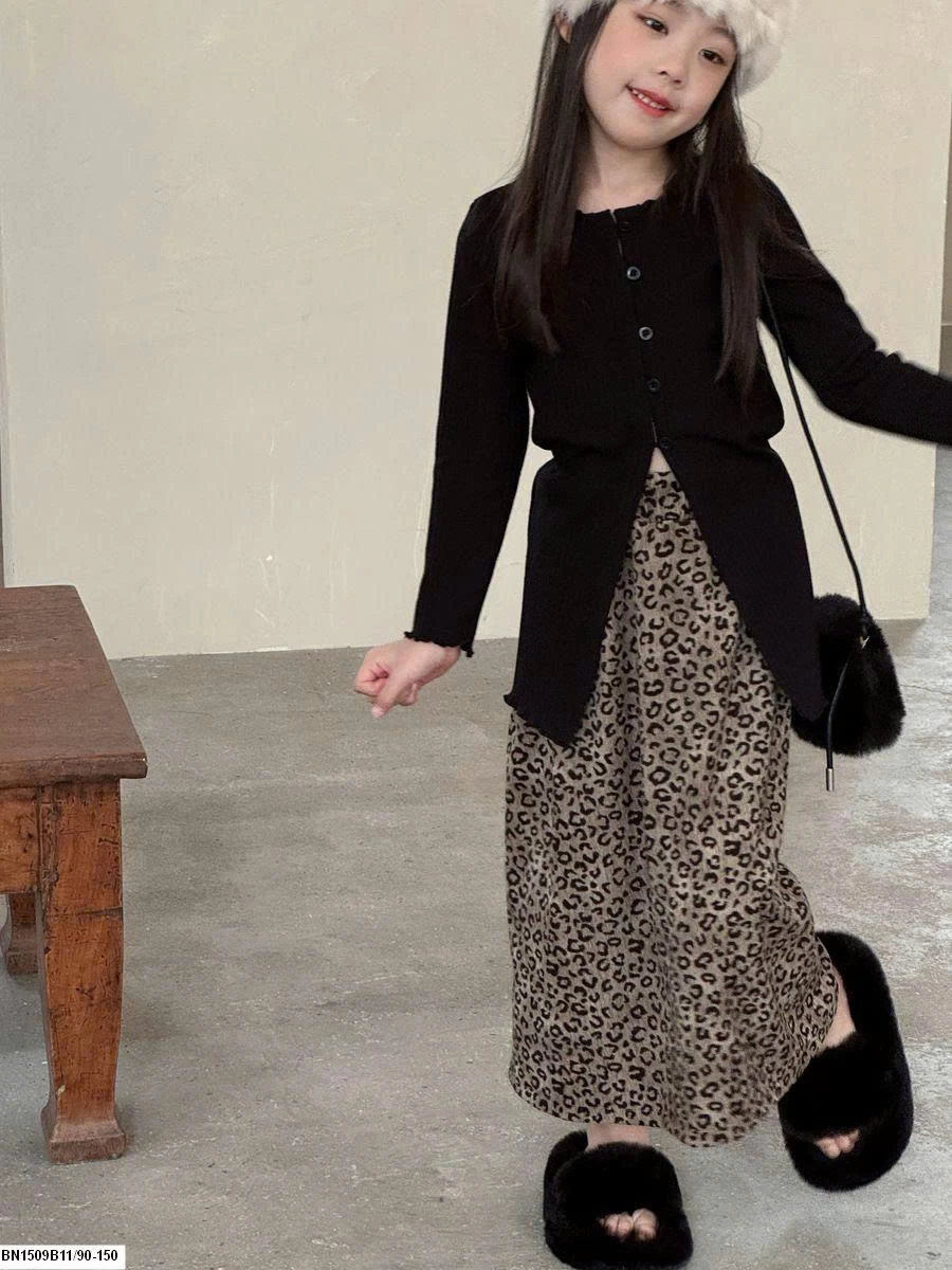 ÁO DÀI TAY SẺ TÀ TRƯỚC CÁ TÍNH