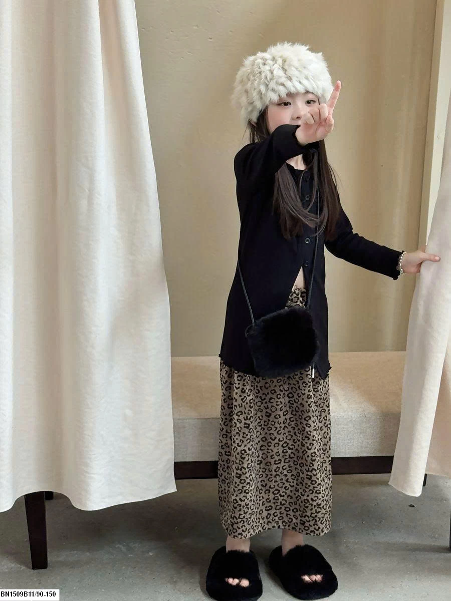 ÁO DÀI TAY SẺ TÀ TRƯỚC CÁ TÍNH