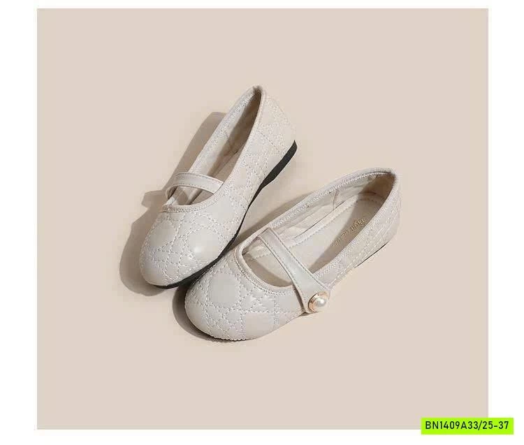 GIÀY BỆT TRẦN TRÁM