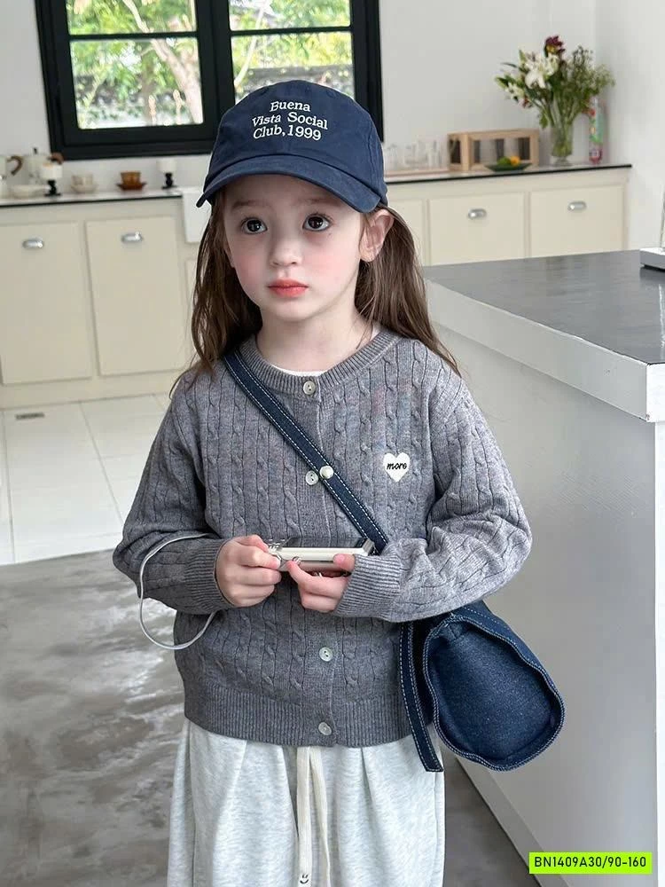 CARDIGAN THÊU TRÁI TIM 24Y159 AMBB