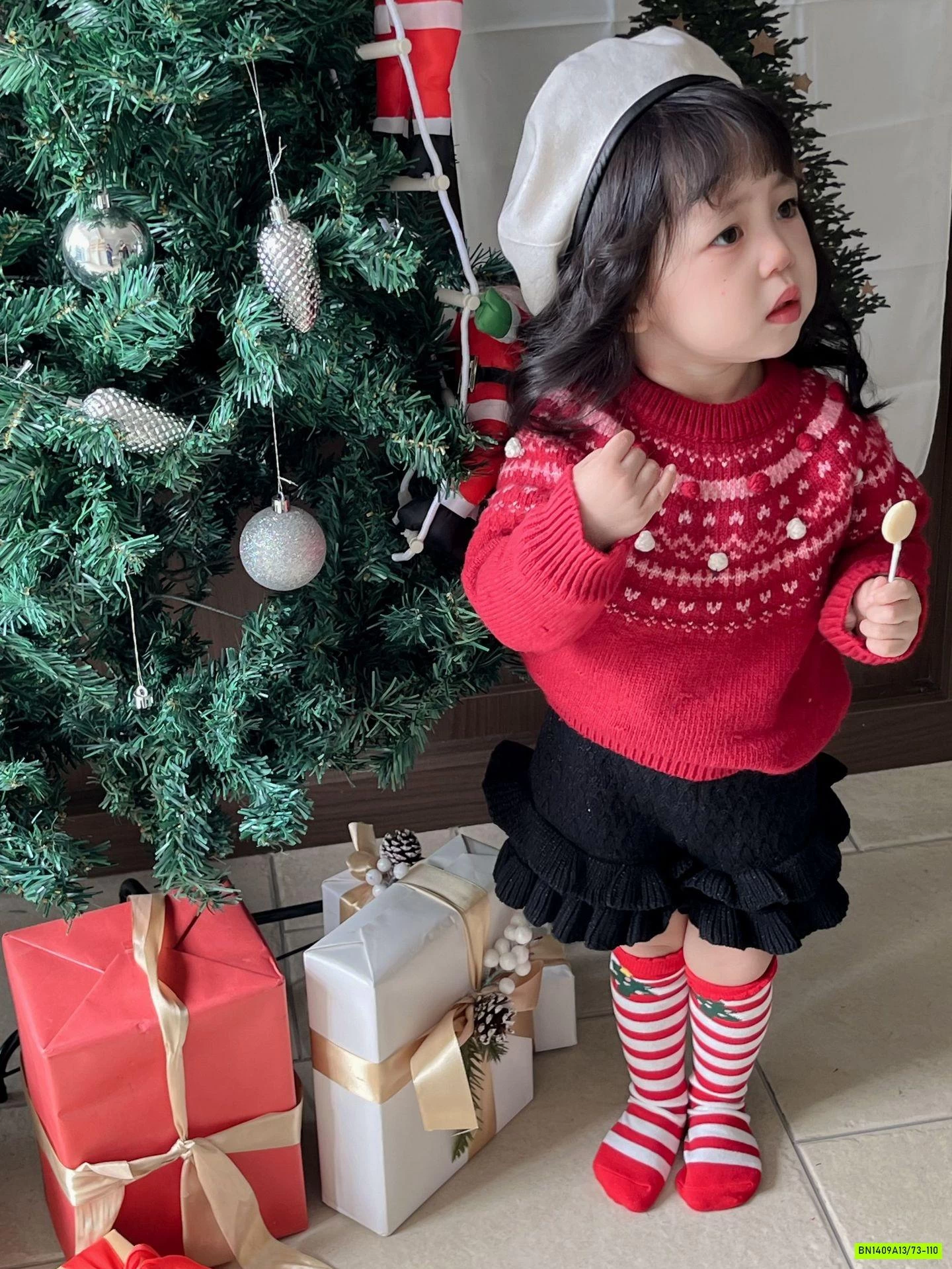 ÁO LEN ĐỎ HỌA TIẾT